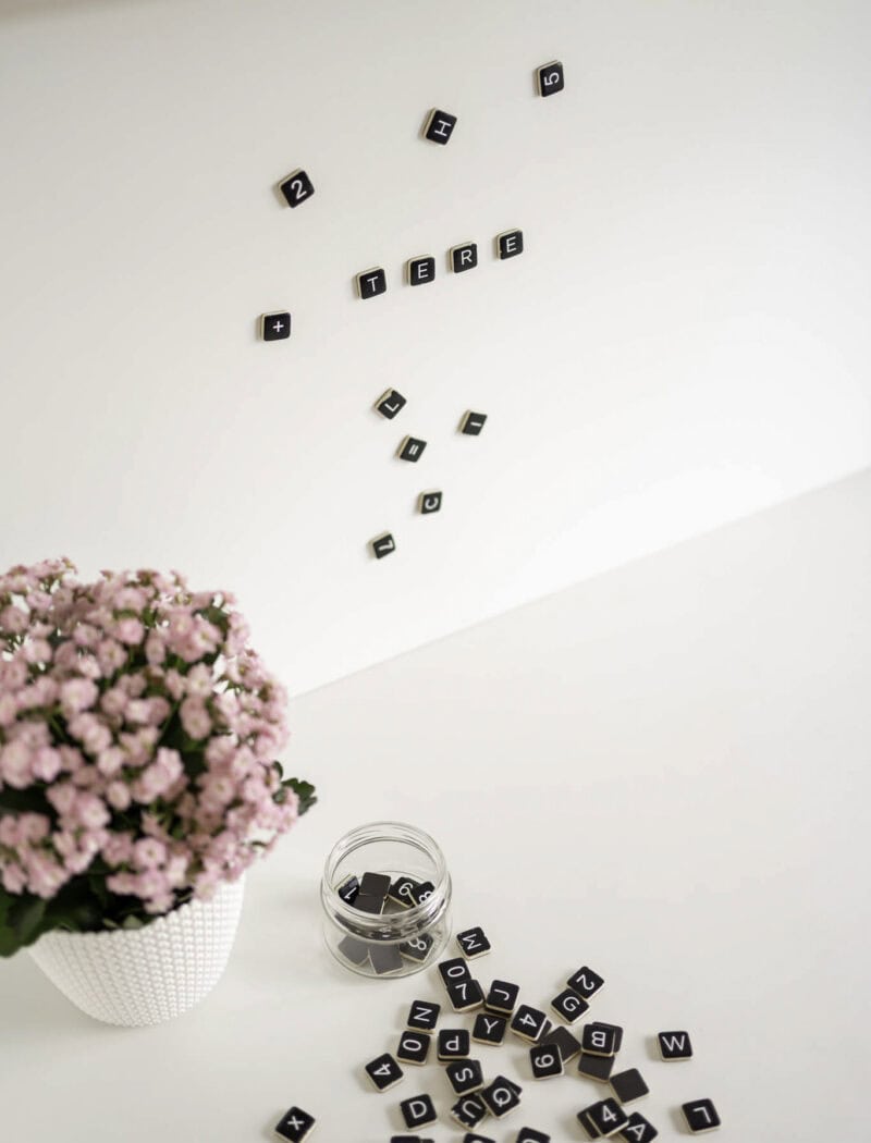 Lastetoa sisekujundus õrnades pastelsetes toonides.