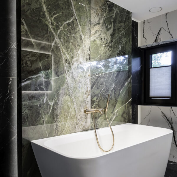 Privaatne perekorrus: vanemate magamistuba kõrge laega, kaks lastetuba, avar vannituba ja eriline puhke- ning üllatusruum