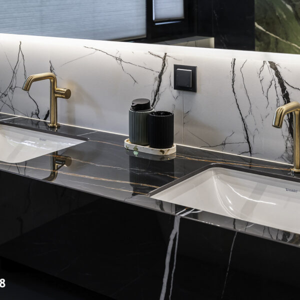 Privaatne perekorrus: vanemate magamistuba kõrge laega, kaks lastetuba, avar vannituba ja eriline puhke- ning üllatusruum