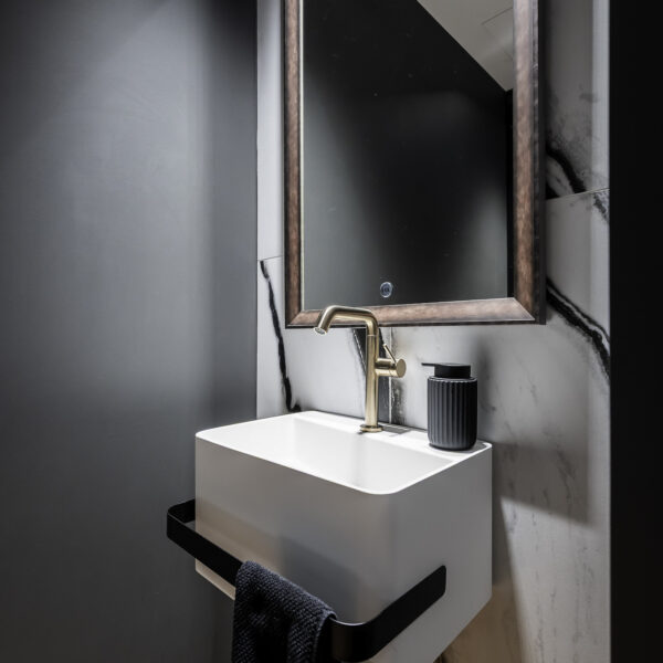 Privaatne perekorrus: vanemate magamistuba kõrge laega, kaks lastetuba, avar vannituba ja eriline puhke- ning üllatusruum